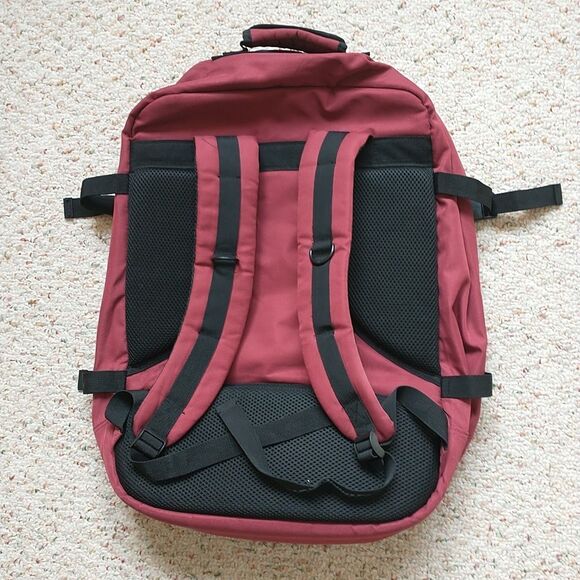 Cabin Max Metz ~30L Hand Luggage Backpack Red Burgundy 50x37x17 cm - Picture 2 of 11